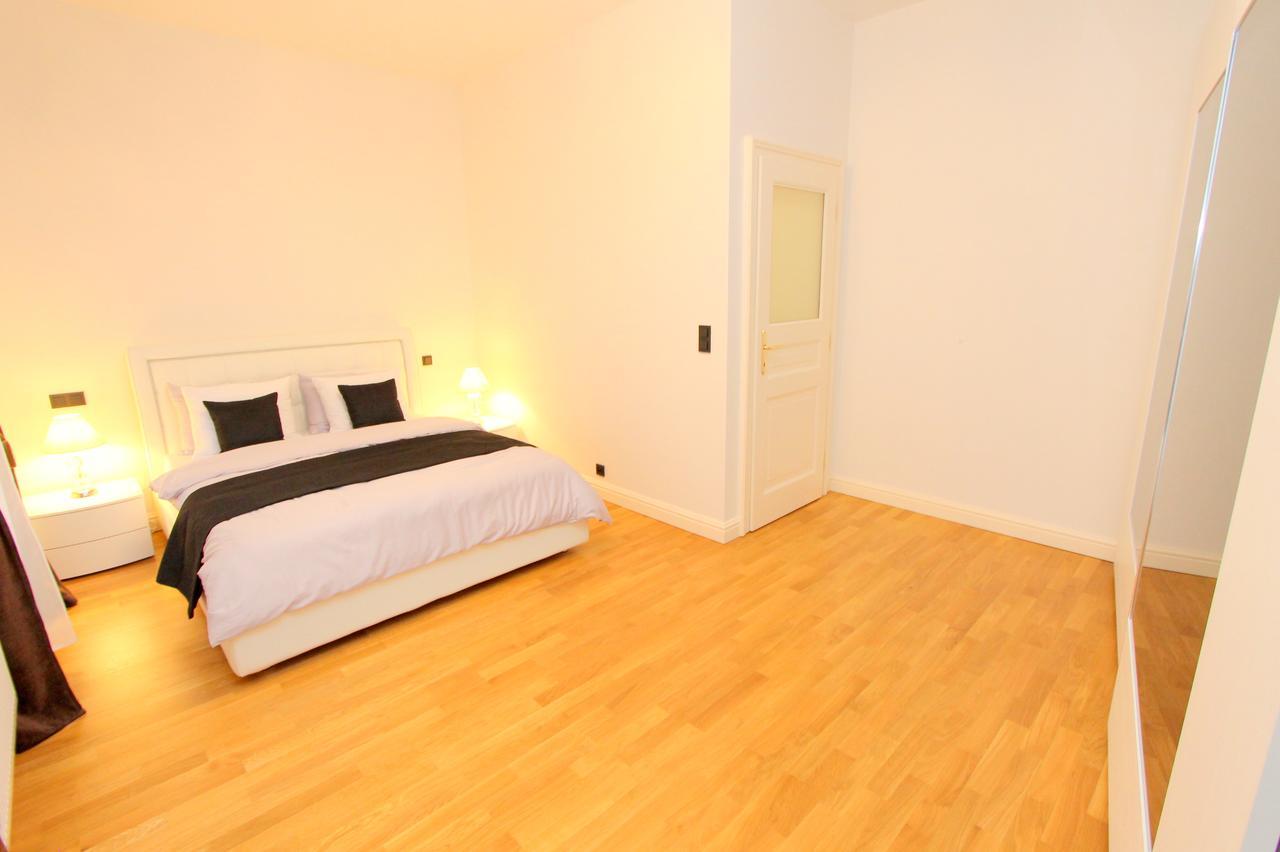 Luxury Krocinova Apartment Prag